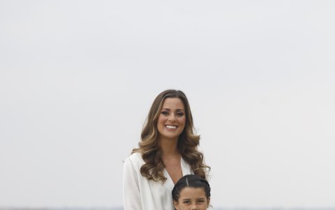 La pequeña Victoria no solo es quien la inspiró en este arte, también está demostrando que quiere seguir sus pasos.