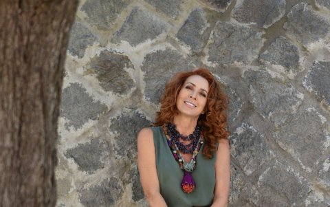 Esta casada con Andrés Borrero. Tiene un hijo y es abuela de dos nietos.