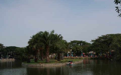Uno de los grandes atractivos del parque es su laguna natural.