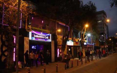 La vida nocturna se ha recuperado en los últimos meses, luego pedidos por el aumento del aforo reducido por la pandemia, lo que afectó principalmente a la diversión en las noches, en ambas ciudades.