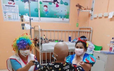 La fundación Ser Feliz y su equipo de voluntarios trabajan por los niños con cáncer y sus familias.