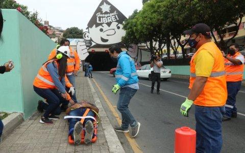 Otro de los puntos fue en la avenida Malecón, que conecta a la Pedro Menéndez Gilbert donde se cerró por unos minutos la circulación vehicular en el túnel.