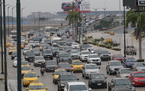 Durante todo el día, el tráfico fue como el que se registra en la imagen.