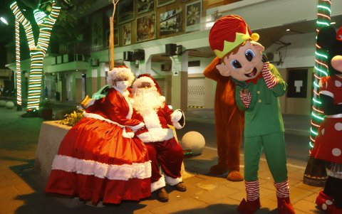 Encendido de luces en la calle Panamá el 1 de diciembre.