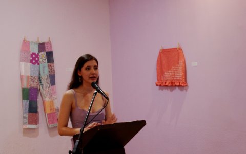 Manuela Bernal presentó su muestra en la Casa de la Cultura.