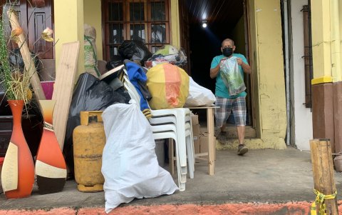 Las familias del centro de Zaruma tuvieron que evacuar.