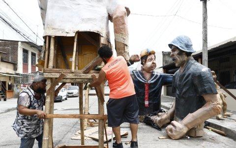 Figuras. Entre los personajes que destacan en la ruta sobresalen los de series de televisión o películas animadas.
