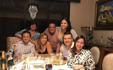 Con Mariela Viteri, Marlon Acosta, Priscilla Tomalá,  Mónica Buchelli y la autora de esta nota..