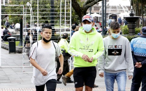 Ciudadanos siguen incumpliendo el buen uso de la mascarilla