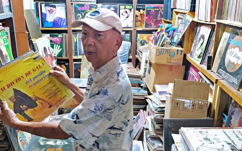 Gran colección. Carlos Wong es dueño de una de monumental reservas de discos.