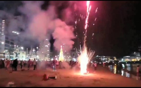 Pese a todas las disposiciones, no se respetó ni la prohibición de quema en la playa ni el distanciamiento.