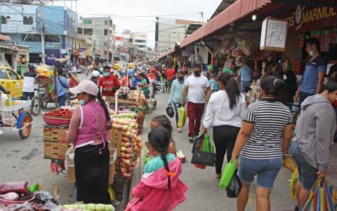Este es el entorno en las calles de La Libertad, aledañas a los mercados.