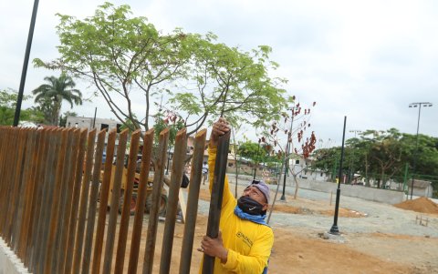 Tareas. En el punto se han instalado las conexiones eléctricas y sistema de drenaje de aguas lluvias.