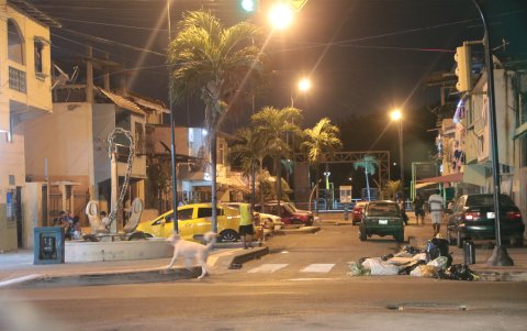 A lo largo de la 10 de Agosto hay “puntos de venta de droga”, denuncian los moradores de la zona.