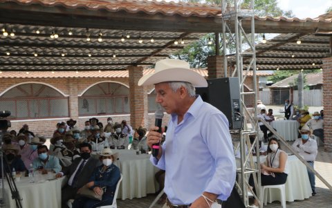Asamblea.- Vinicio Arteaga, presidente de la Asociación de Ganaderos de Santo Domingo de los Tsáchilas.