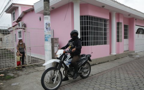 El cabo segundo Robert Castillo fue asignado al sector para realizar patrullajes permanentes.