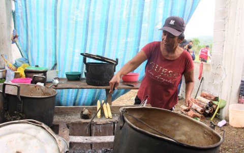 Tradiciones. Los productos cultivados en la campiña peninsular son esenciales en el menú típico de las comunas.