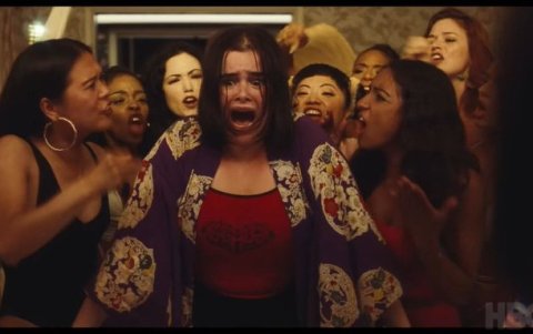 Kath es interpretada por Barbie Ferreira.