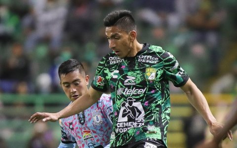 Ángel Mena fue titular en la victoria del León de México ante el Puebla.