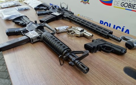 Letales. Armas de guerra decomisadas por la Policía, vinculadas a crímenes y drogas.