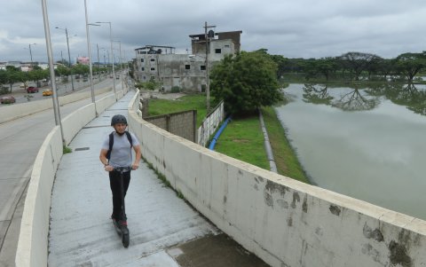 Habitantes del sector aseguran que los olores suelen llegarse hasta en La Puntilla.