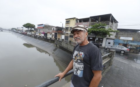 Moradores contaron el problema de la zanja en Mucho Lote 1