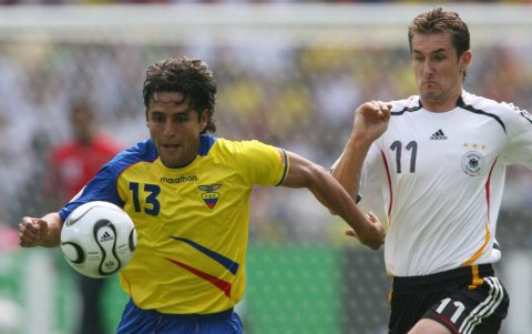Paúl Ambrosi fue el titular en el duelo de la Tricolor vs. Alemania en la Copa del Mundo en 2006.