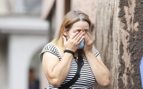 El deceso de 25 personas producto del aluvión del lunes motivó la declaratoria de tres días de luto en el Distrito Metropolitano de Quito.