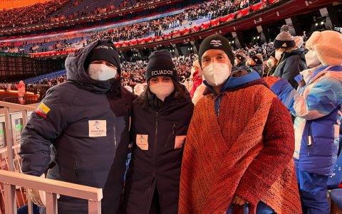 Sarah Escobar (c), junto a Klaus Jungbltuh (d), quien compitió anteriormente en unos Juegos de este tipo.