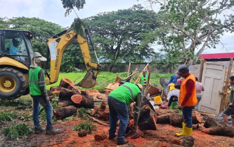 Trabajadores del municipio realizaron las labores de limpieza