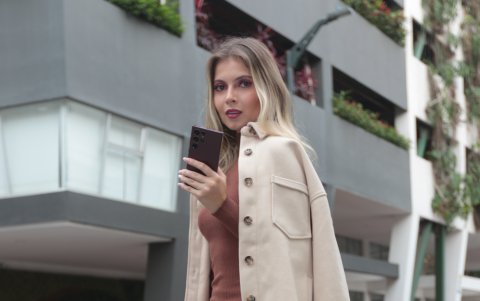 El Galaxy S22 Ultra es perfecto para la productividad e introduce el S Pen.