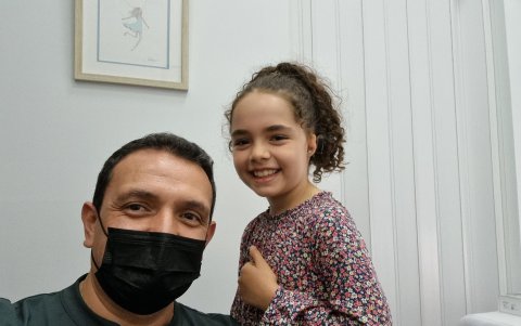 doctor Luis Serrano, especialista en audiología, otoneurología y diagnóstico de trastornos auditivos en niños