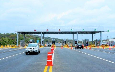 Suspensión. Desde la tarde del 24 de febrero se dejó de cobrar el peaje en la estación de Olmedo.