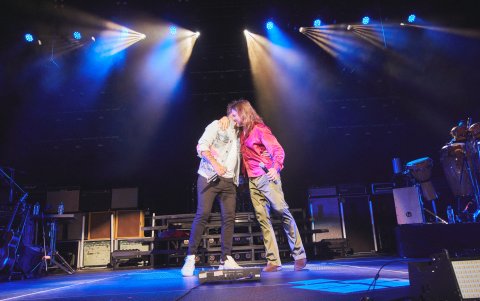 Pablo López y Juanes.