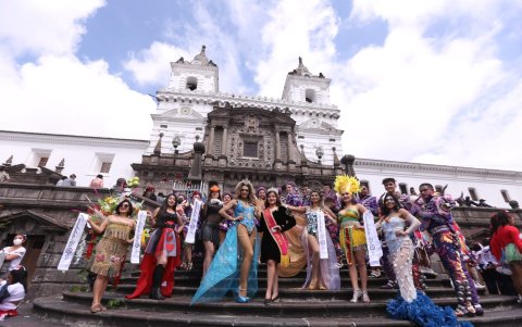 Evento. Varias reinas de las agrupaciones con interés social participaron.