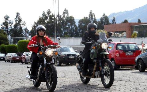 Las aventureras se preparan para cada reto en su gran pasión, el motociclismo.