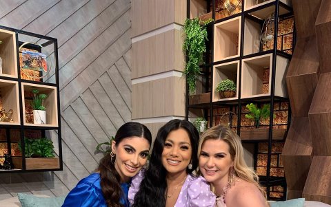 Virginia Limongi y Dora con Carolina Jaume.