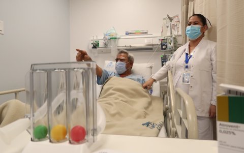 Solca Guayaquil defiende trabajar en las emociones del paciente y sus familias, a fin de aprendan y logren sobrellevar la enfermedad.