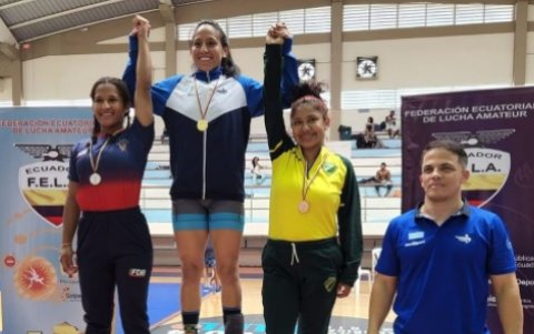 Luisa Valverde lideró la división de los 55 kilogramos en lucha libre femenina.