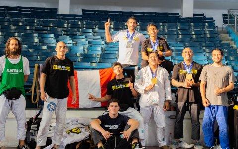 Una delegación de 10 atletas peruanos se dieron cita en la primera edición de The Jiu Jitsu League.