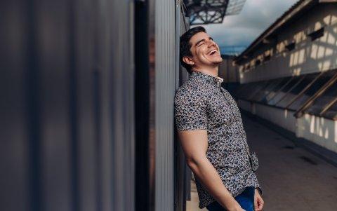 Isaac se considera un actor de la vida que ha sorteado muchos obstáculos.