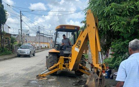 Maquinaria se hace presente en las reparaciones