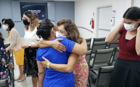 La primera reunión en la congregación Puerto Azul, después de dos años de verse virtualmente.