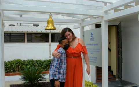 Pía y Jeremy vencieron al cáncer