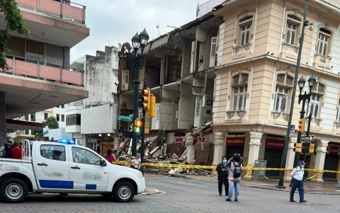 La fachada de un edificio Patrimonial se desplomó en abril pasado.