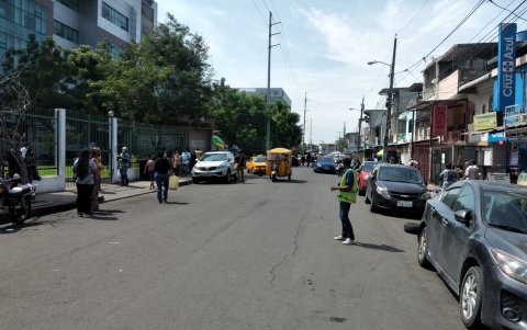 Se recupero espacio publico en exteriores del Hospital Guayaquil
