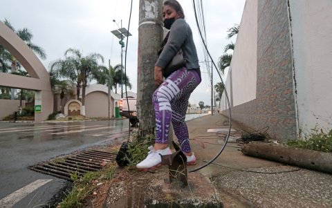 El Tornero en la vía Samborondón presenta varias complicaciones