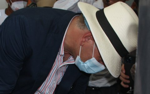 Los comuneros. Explicaron el proceso de cómo extraen y envasan la miel.