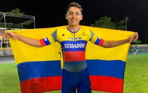 Nicolás García, 16 años, patinador. Fue campeón junior en los 10.000 m del Mundial de Velocidad.