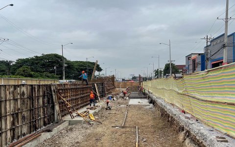 Parado. La Tanca Marengo soporta un alto tráfico vehicular, ahora, en medio de la paralización de la 